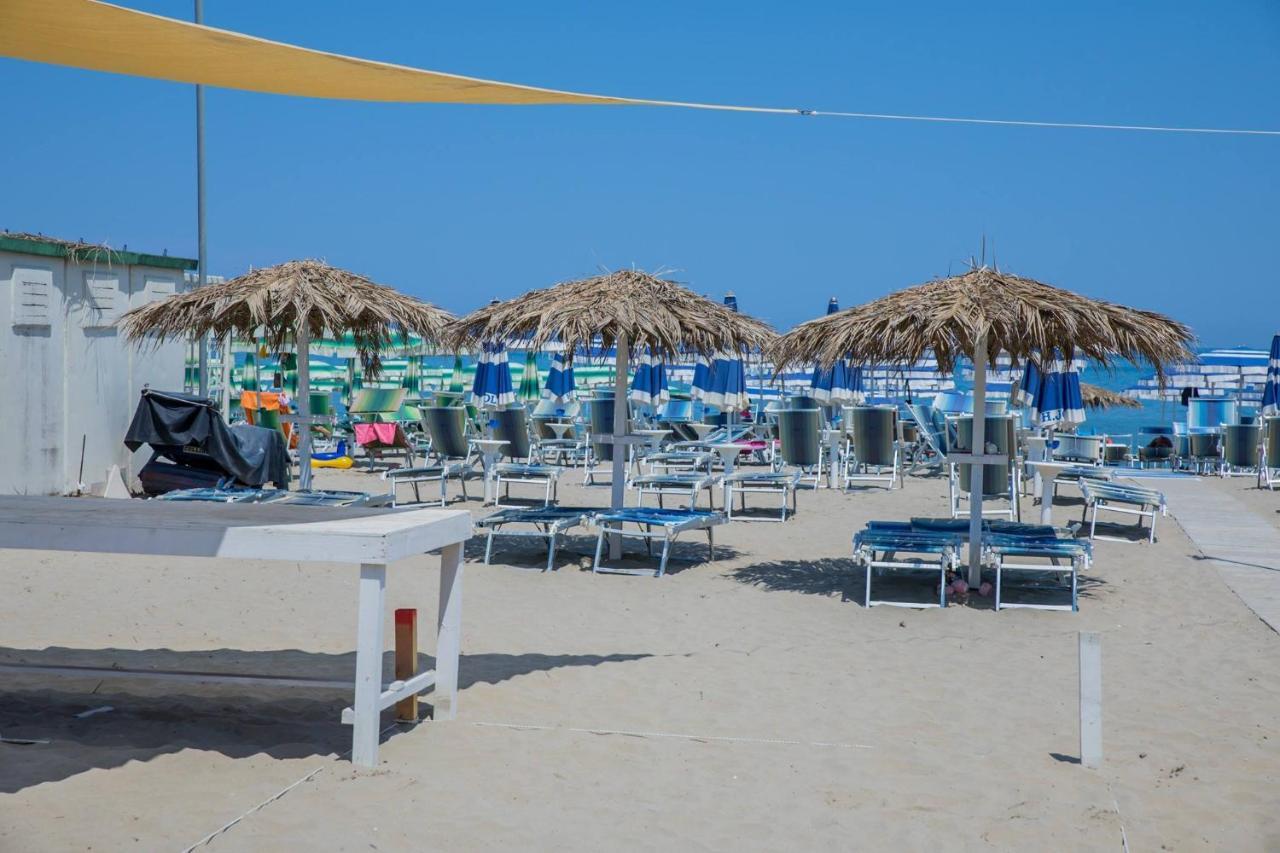 Hotel Joli ألبا أدرياتيكا المظهر الخارجي الصورة