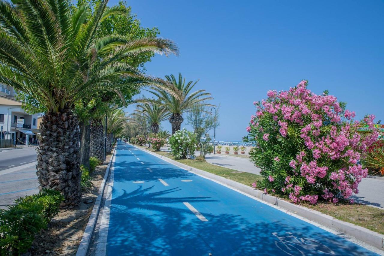 Hotel Joli ألبا أدرياتيكا المظهر الخارجي الصورة