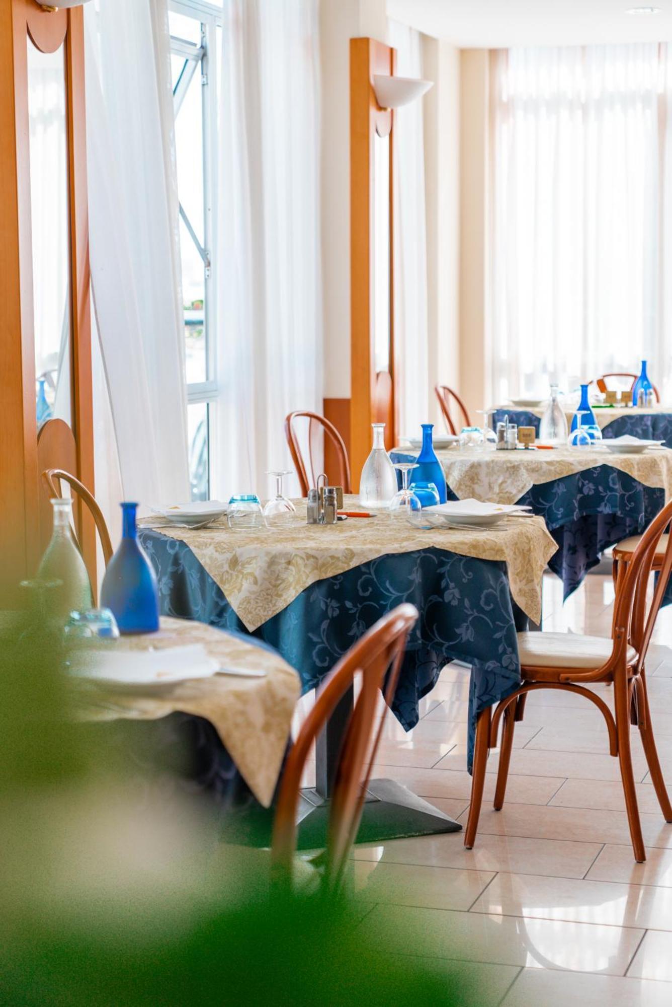 Hotel Joli ألبا أدرياتيكا المظهر الخارجي الصورة