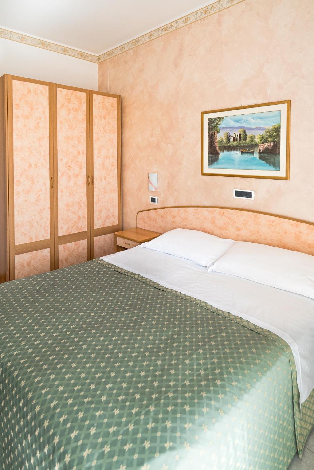 Hotel Joli ألبا أدرياتيكا المظهر الخارجي الصورة